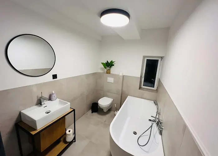 Traumhaus•7beds•coworking•wifi•3parkingspaces Holiday home *